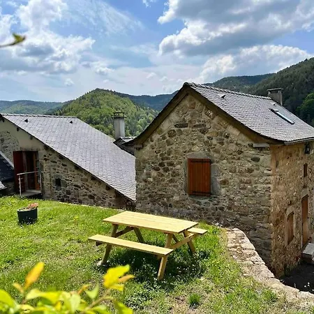 Holiday home Les De La Jonte Gatuzieres